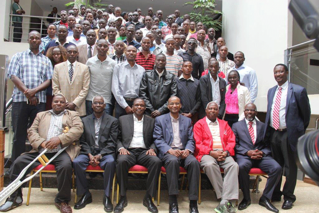 The Governor posed with the Kenyan athletes and other invited guests.